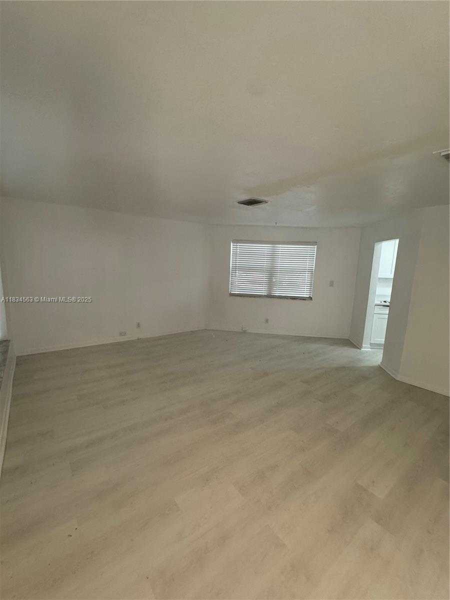 Small Image of 2036 NORTH EAST 21ST AVE, Fort Lauderdale Number 5