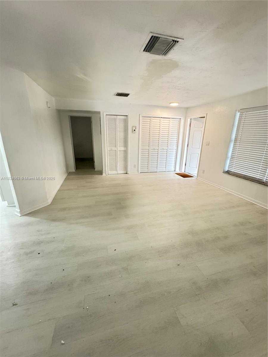 Small Image of 2036 NORTH EAST 21ST AVE, Fort Lauderdale Number 6