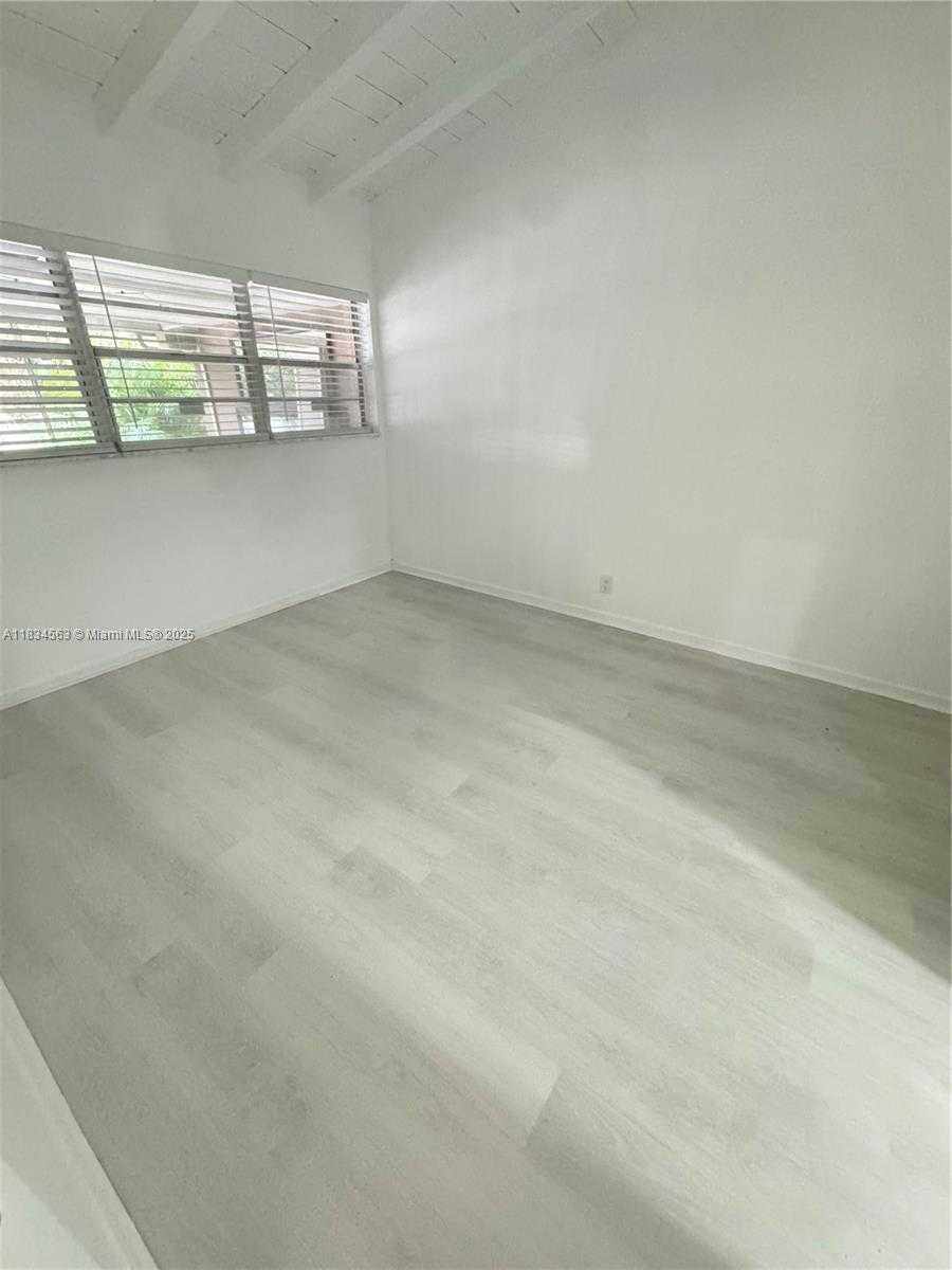 Small Image of 2036 NORTH EAST 21ST AVE, Fort Lauderdale Number 8
