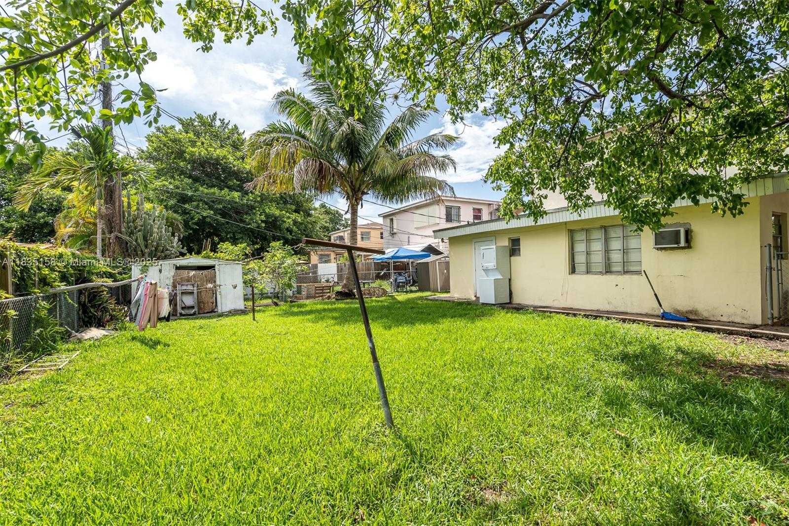 Small Image of 2331 NORTH WEST 14TH ST #3, Miami Number 22
