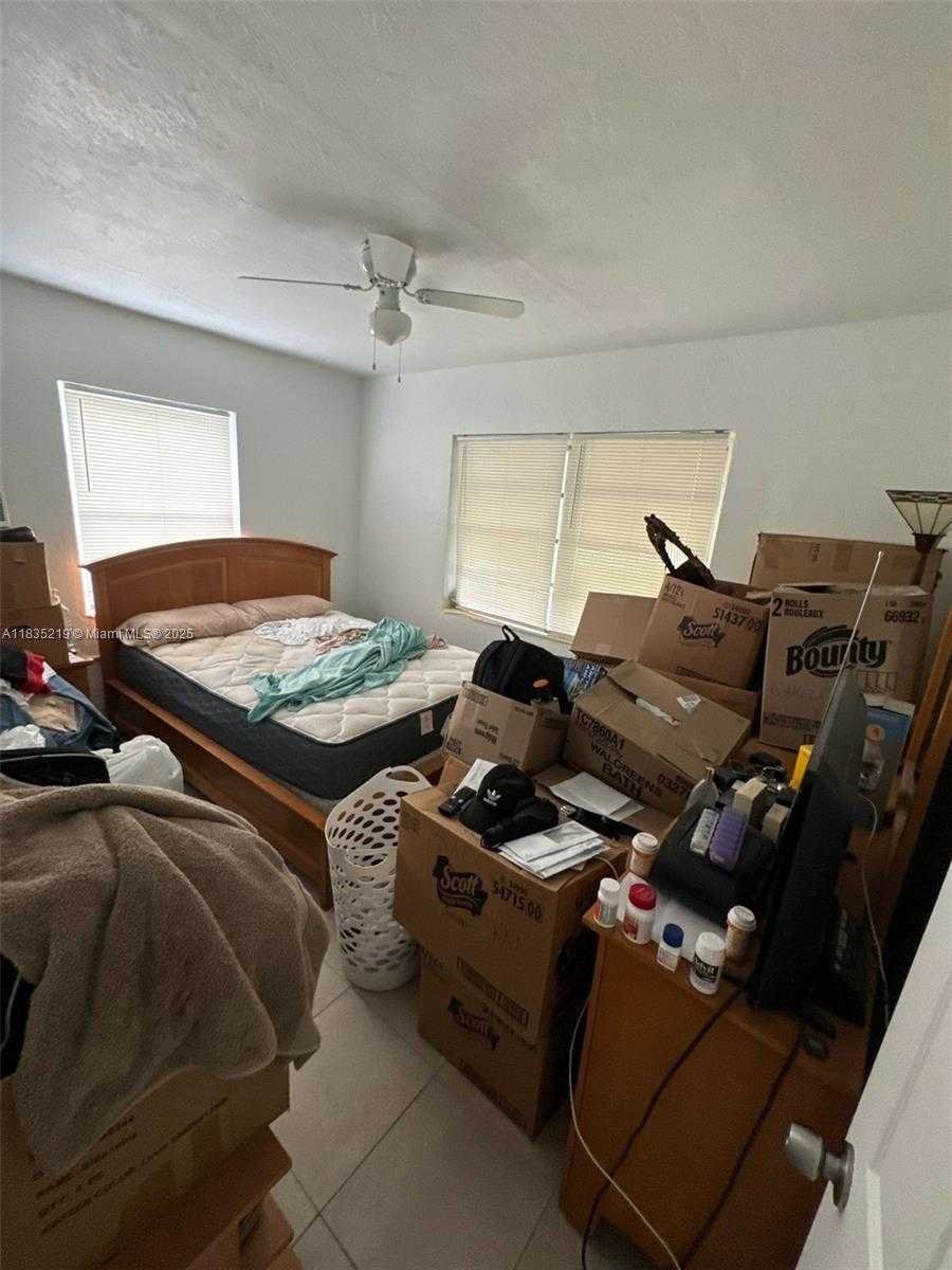 Small Image of 7905 CRESPI BLVD #3, Miami Beach Number 6