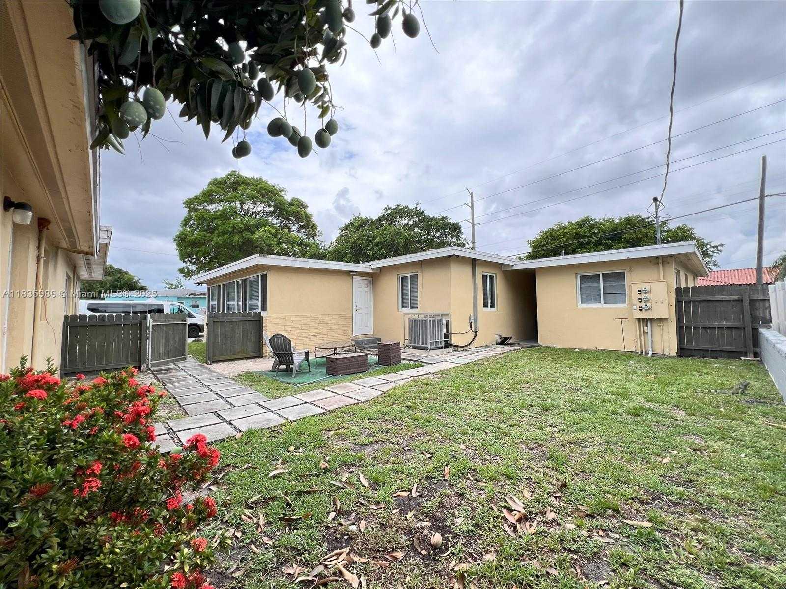 Small Image of 341 SOUTH 24TH AVE, Hollywood Number 16