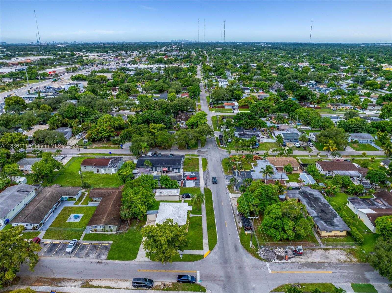 Small Image of 6044 FUNSTON ST, Hollywood Number 15