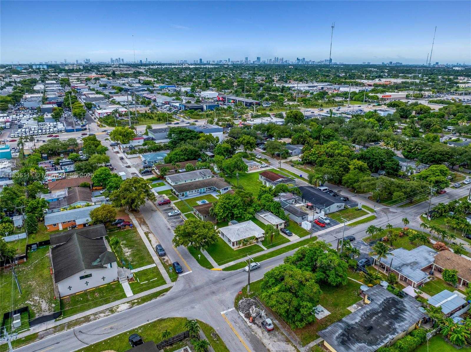 Small Image of 6044 FUNSTON ST, Hollywood Number 16