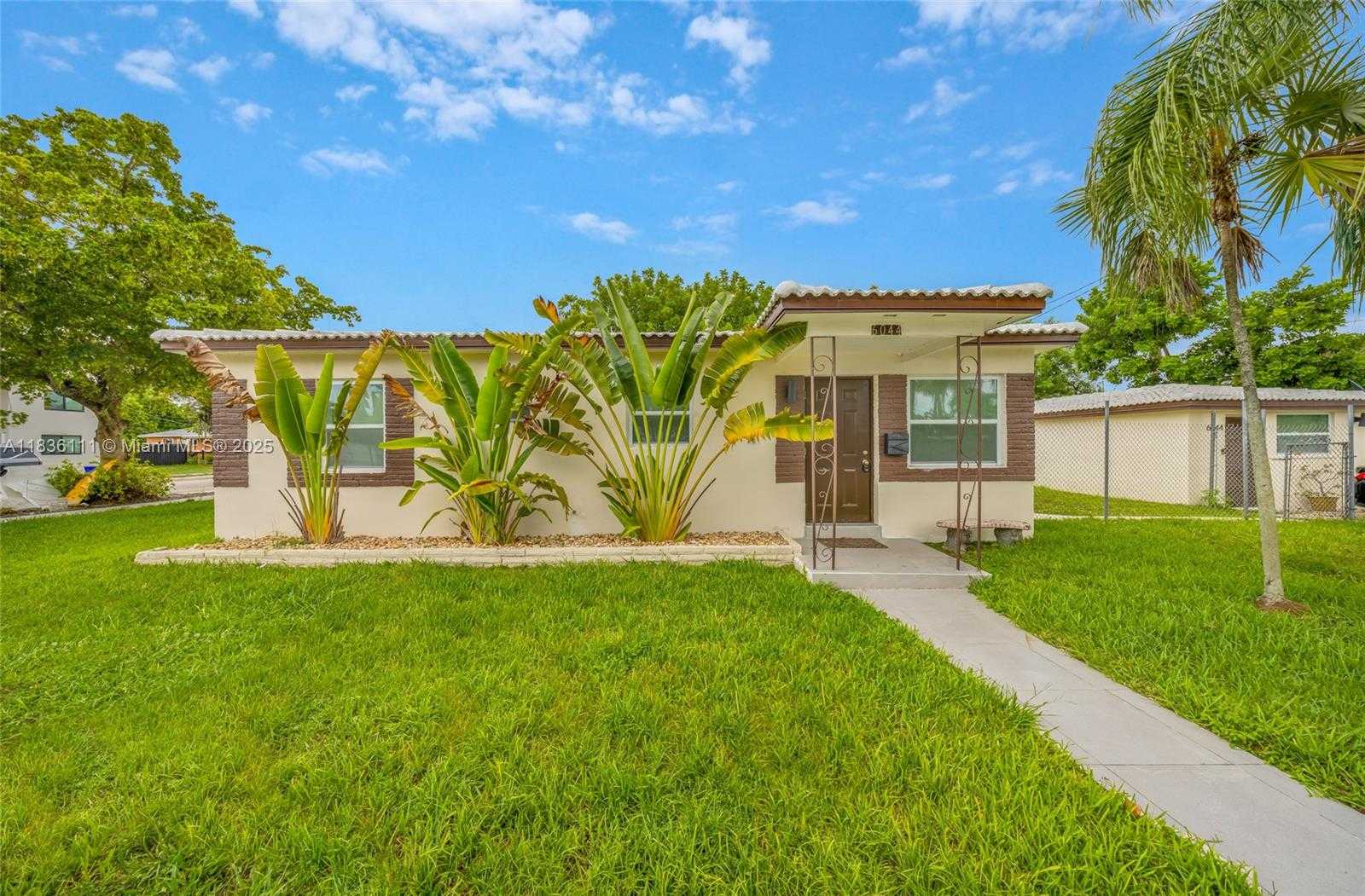 Small Image of 6044 FUNSTON ST, Hollywood Number 3