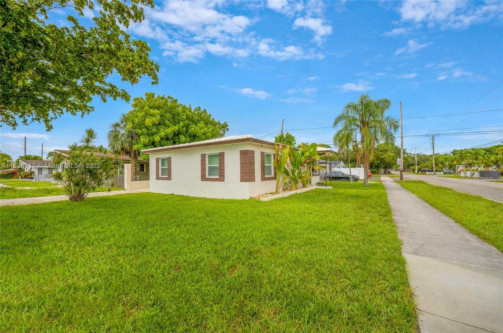 Small Image of 6044 FUNSTON ST, Hollywood Number 6