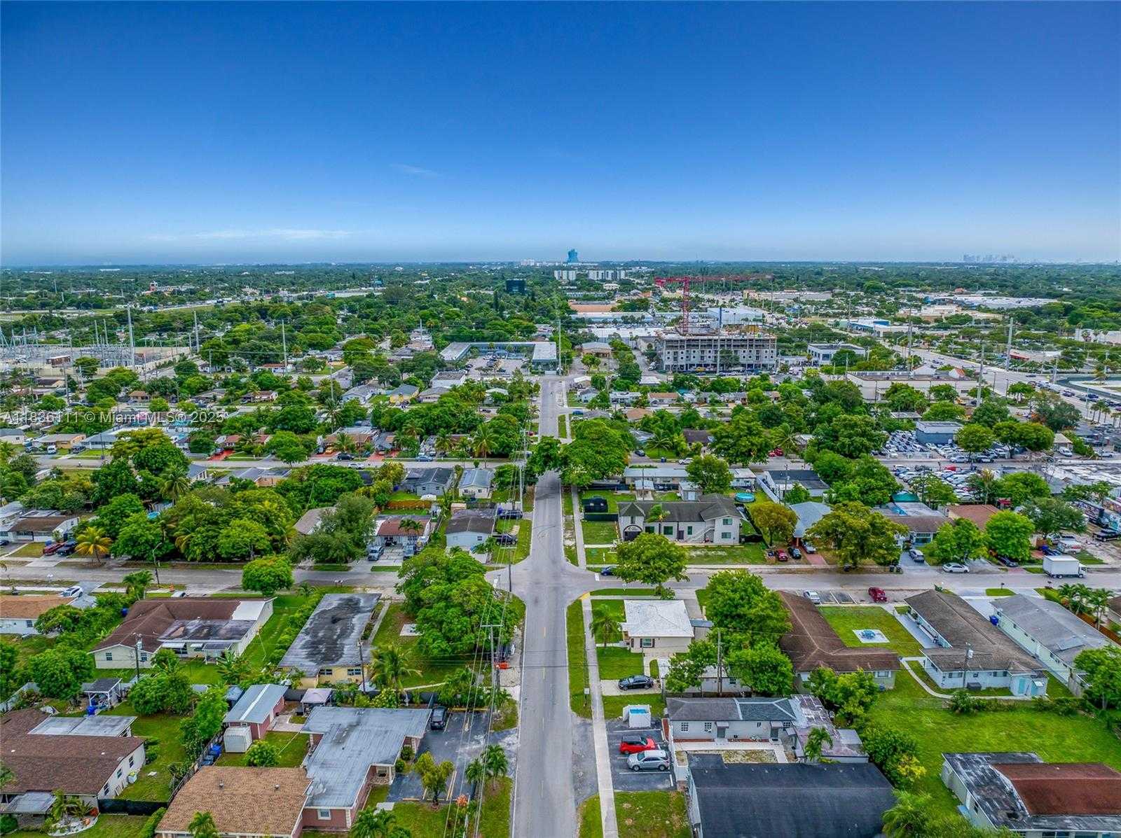 Small Image of 6044 FUNSTON ST, Hollywood Number 9