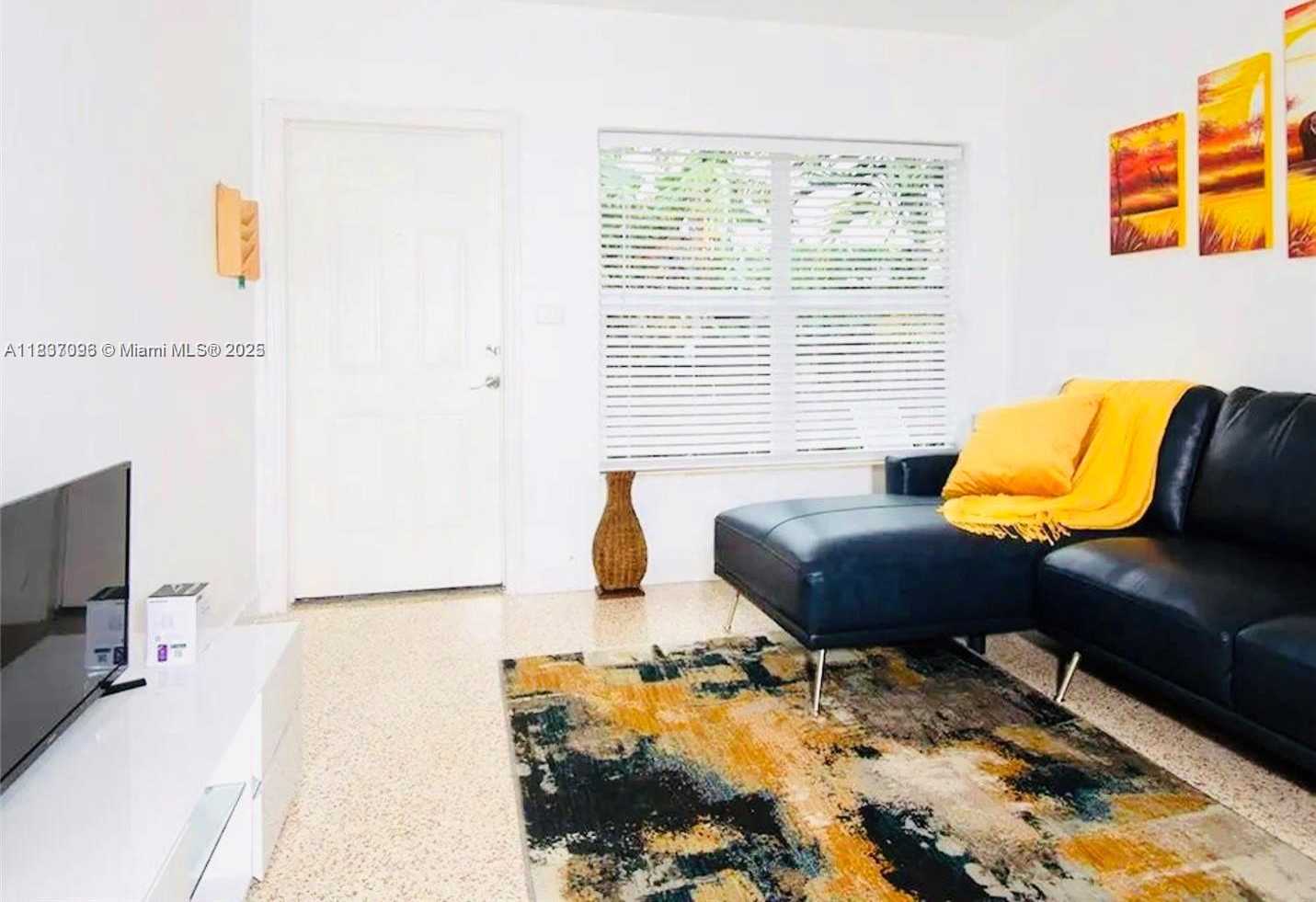 Small Image of 1236 NORTH EAST 109TH ST #3, Miami Number 13