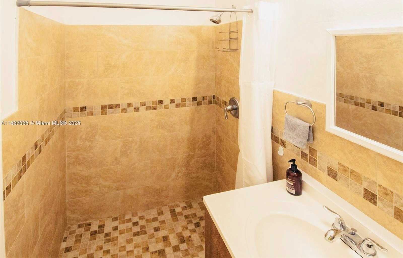 Small Image of 1236 NORTH EAST 109TH ST #3, Miami Number 17