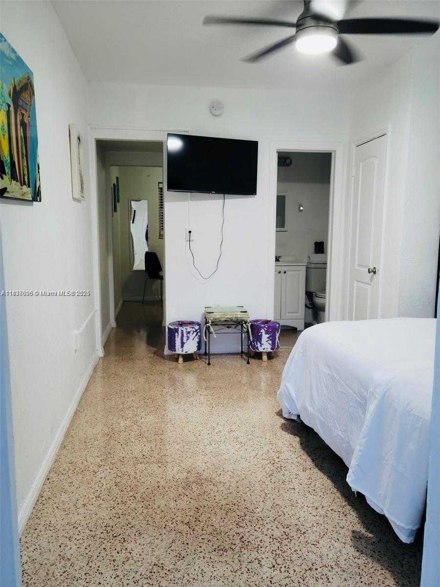 Small Image of 1236 NORTH EAST 109TH ST #3, Miami Number 28
