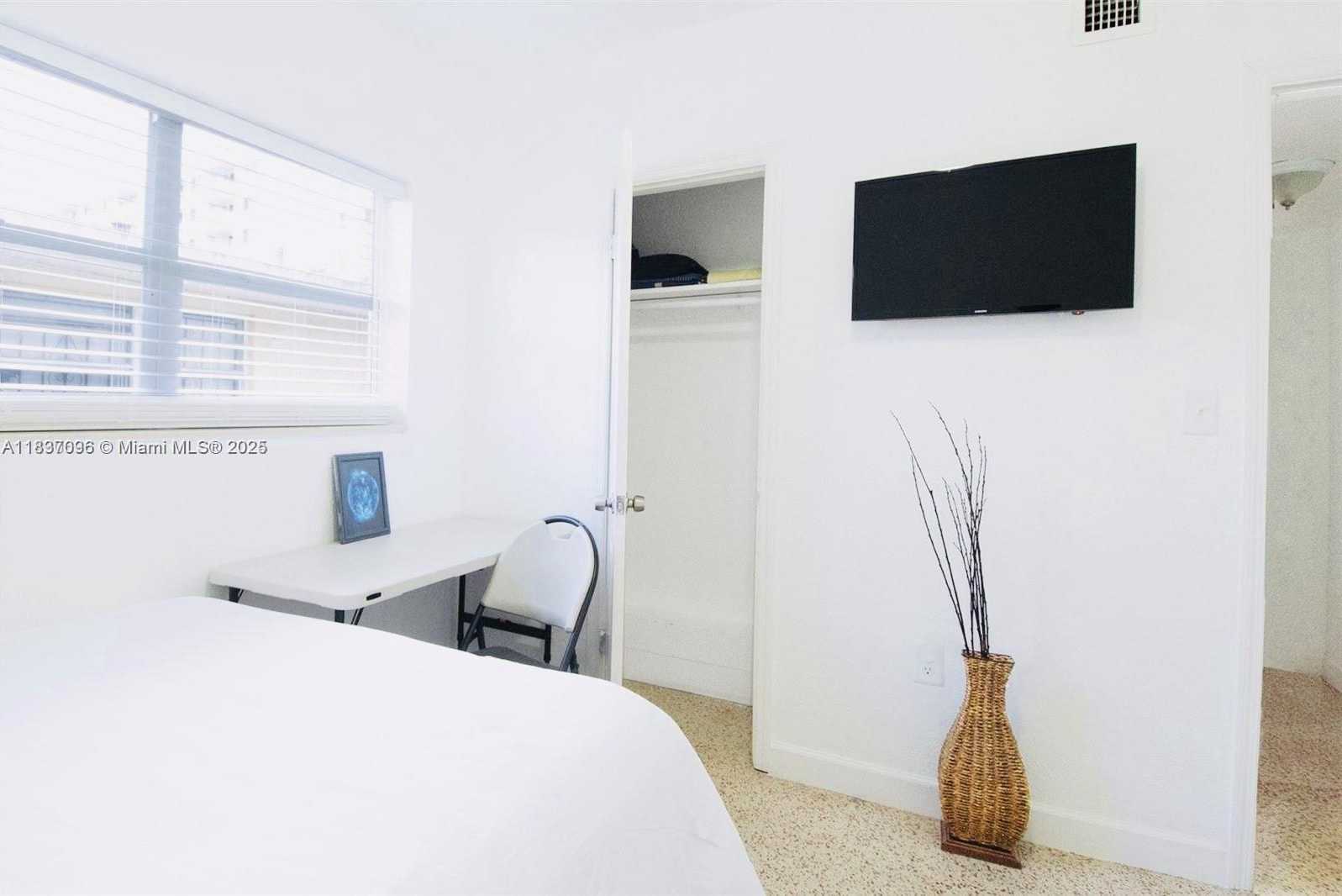 Small Image of 1236 NORTH EAST 109TH ST #3, Miami Number 30