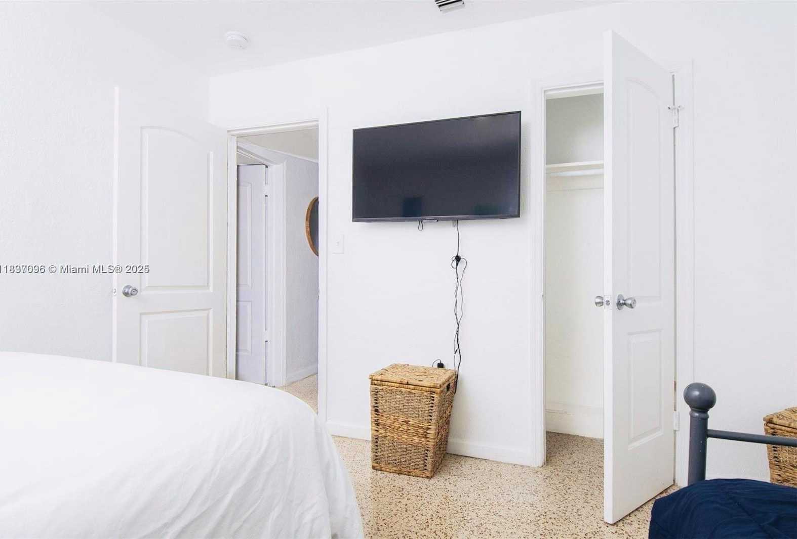 Small Image of 1236 NORTH EAST 109TH ST #3, Miami Number 32