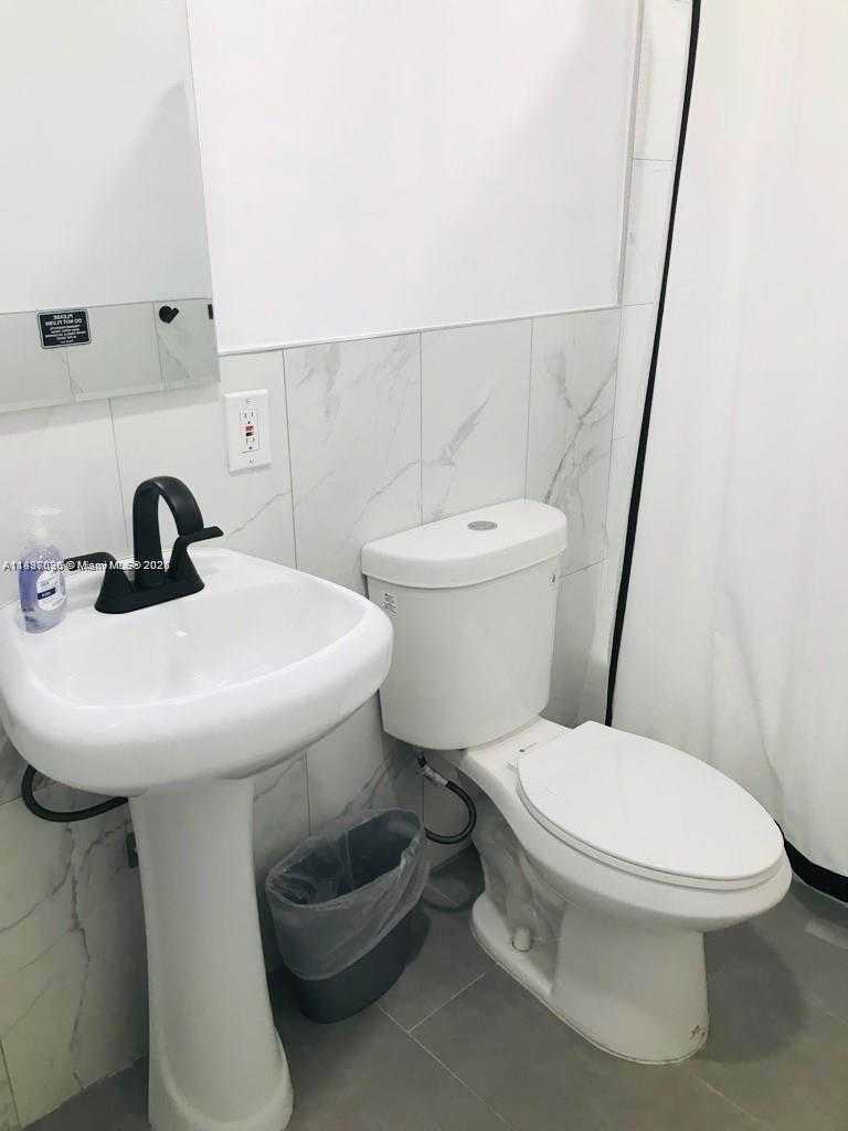 Small Image of 1236 NORTH EAST 109TH ST #3, Miami Number 36