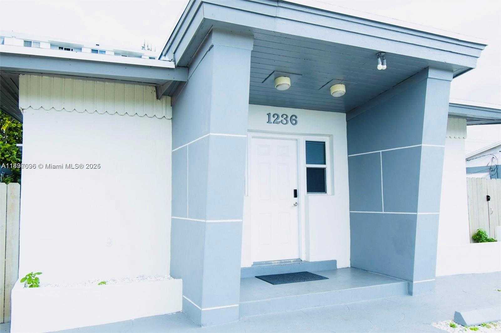 Small Image of 1236 NORTH EAST 109TH ST #3, Miami Number 38