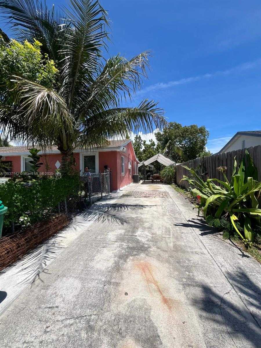 Small Image of 14923 SOUTH WEST 302ND TER, Homestead Number 13