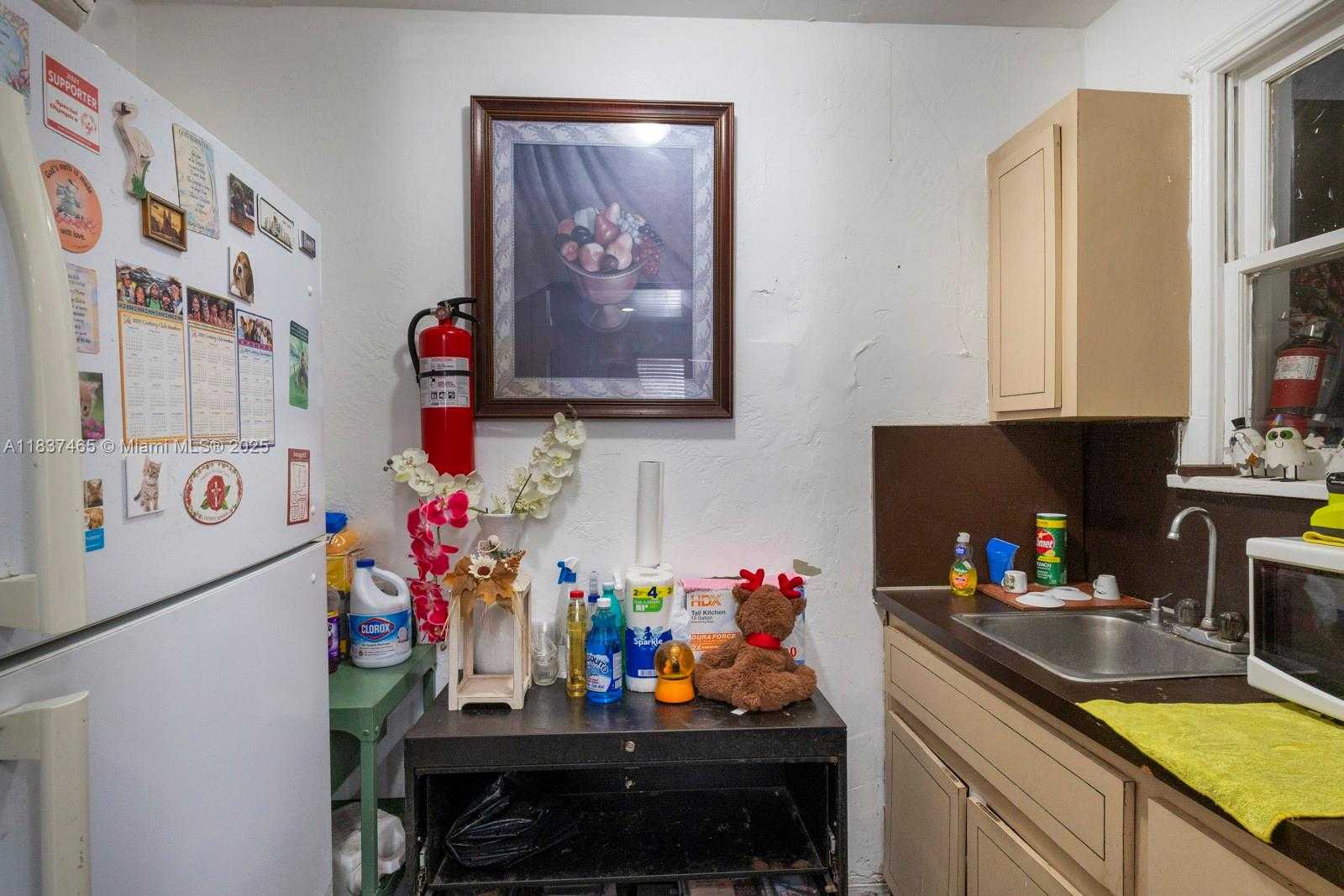 Small Image of 2515 SOUTH WEST 7TH ST #8, Miami Number 4