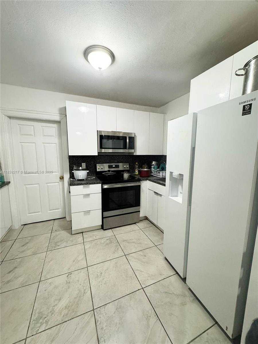 Small Image of 2035 NORTH WEST 34TH ST #4, Miami Number 15