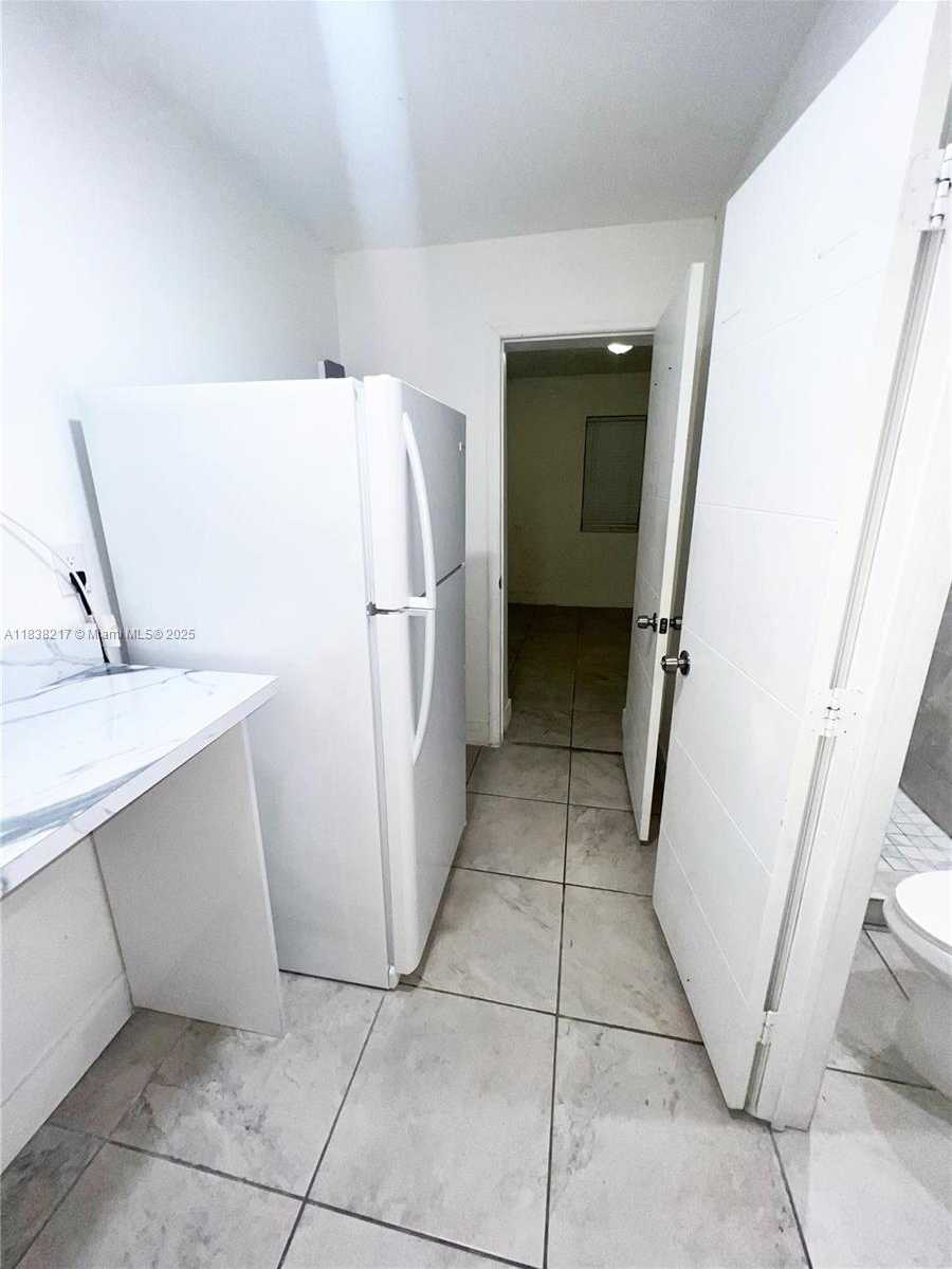 Small Image of 2035 NORTH WEST 34TH ST #4, Miami Number 19