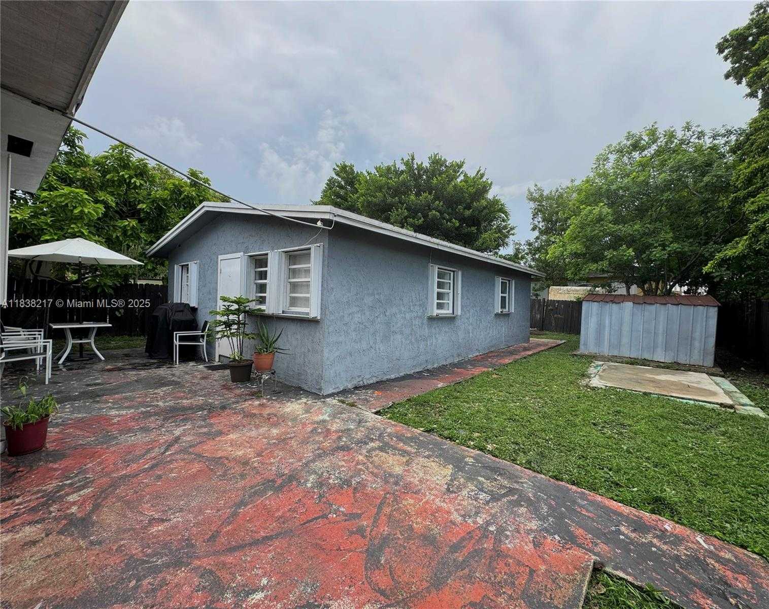 Small Image of 2035 NORTH WEST 34TH ST #4, Miami Number 2