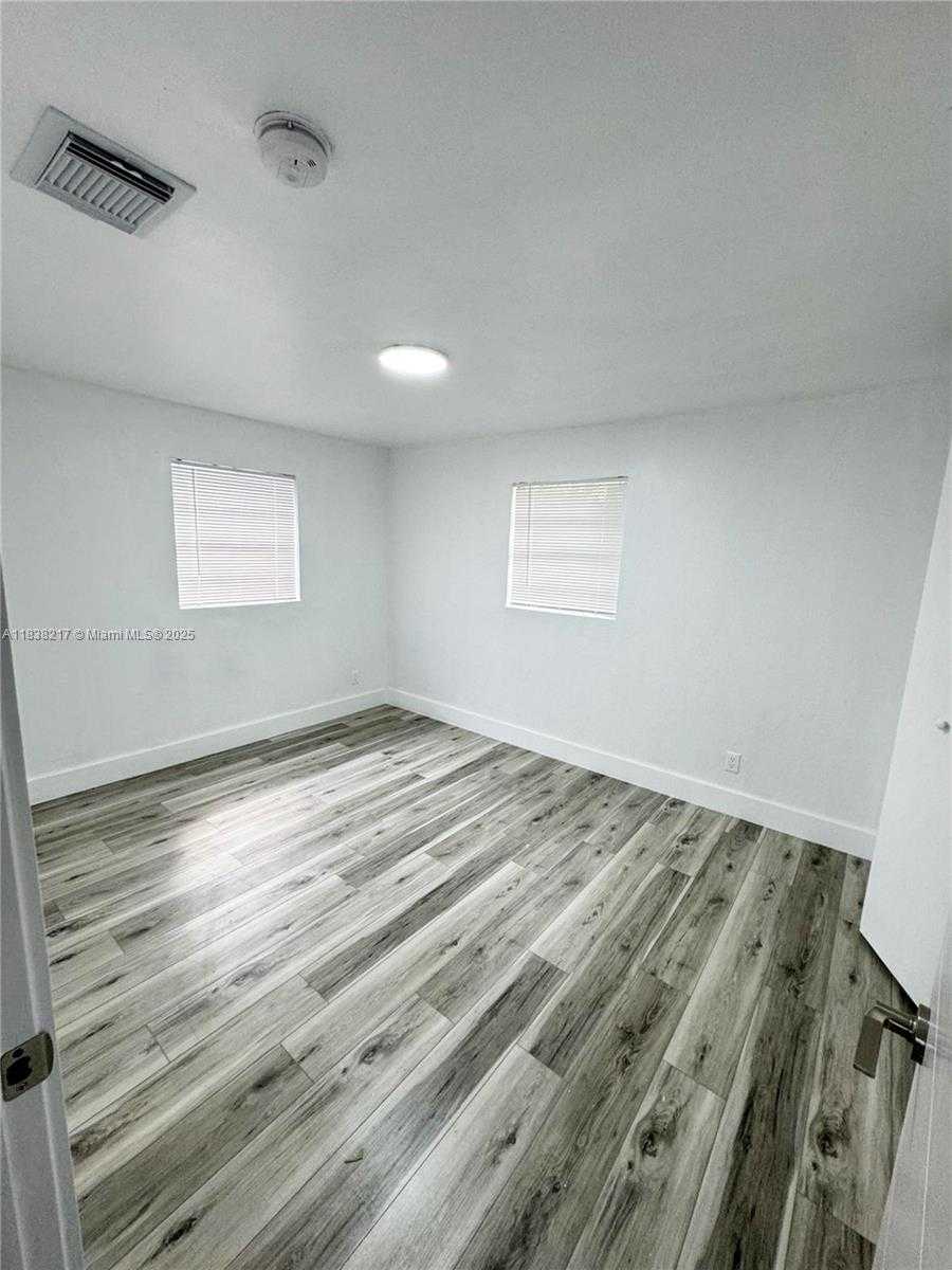 Small Image of 2035 NORTH WEST 34TH ST #4, Miami Number 6