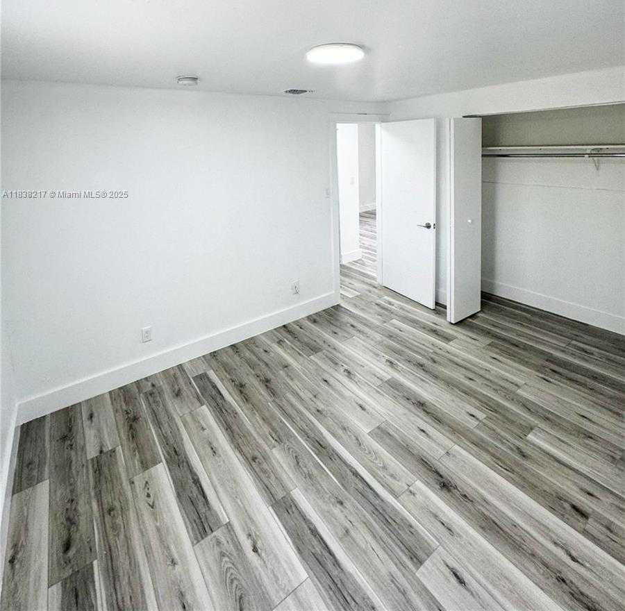 Small Image of 2035 NORTH WEST 34TH ST #4, Miami Number 7