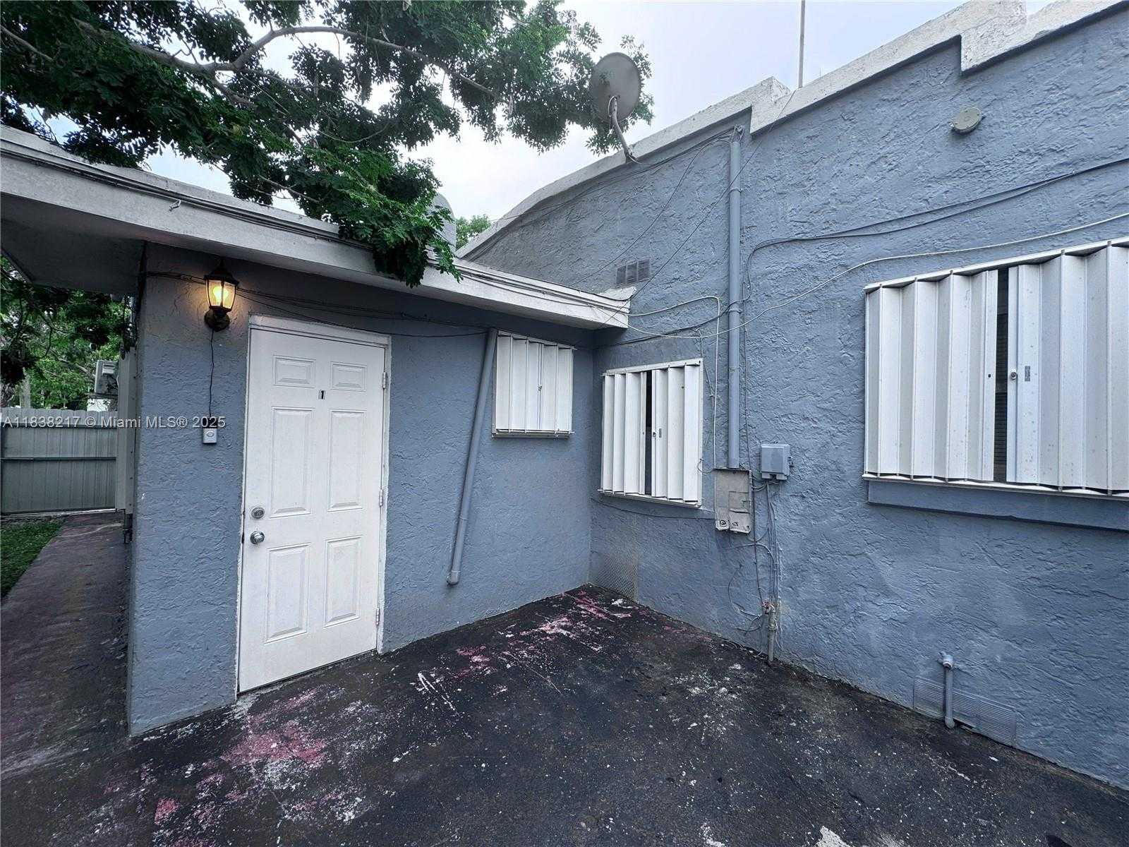 Small Image of 2035 NORTH WEST 34TH ST #4, Miami Number 8