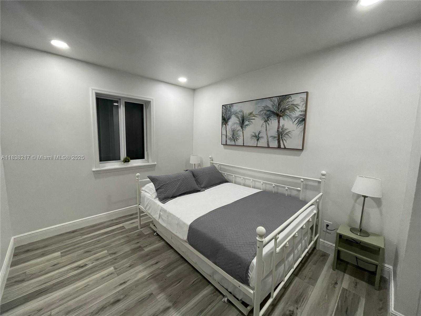 Small Image of 2035 NORTH WEST 34TH ST #4, Miami Number 9