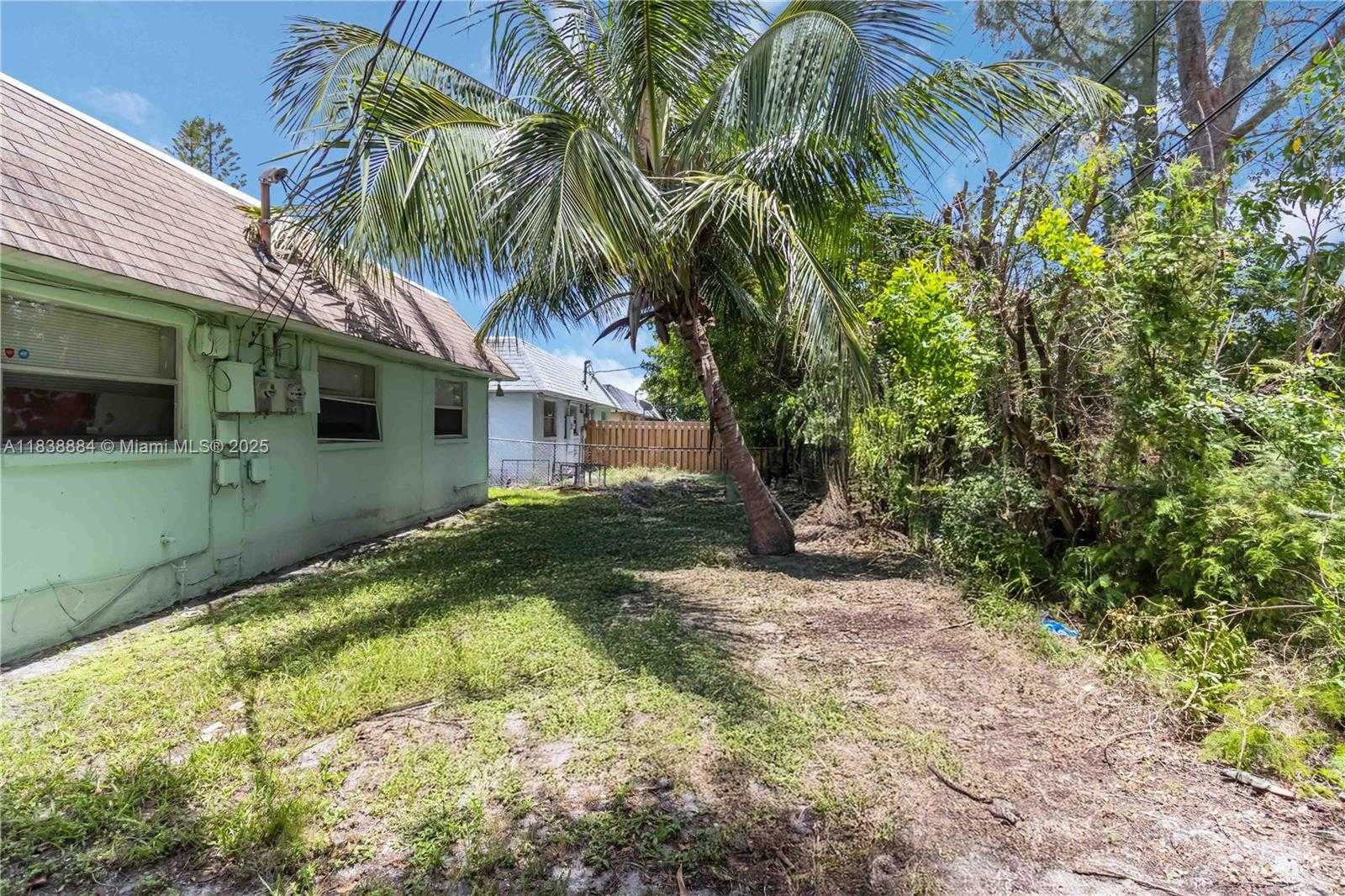 Small Image of 1427 NORTH WEST 8TH AVE, Fort Lauderdale Number 32
