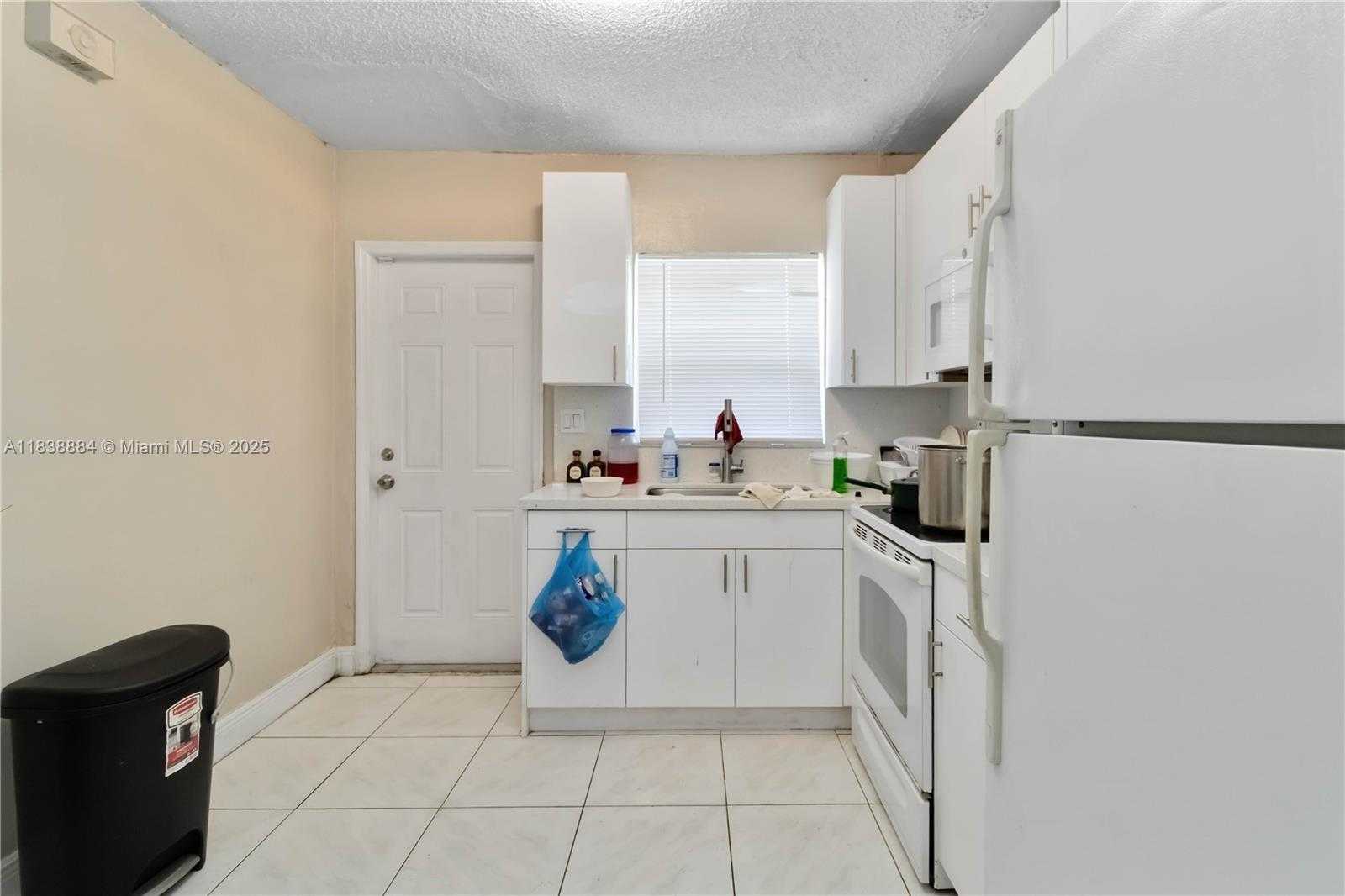 Small Image of 1427 NORTH WEST 8TH AVE, Fort Lauderdale Number 38