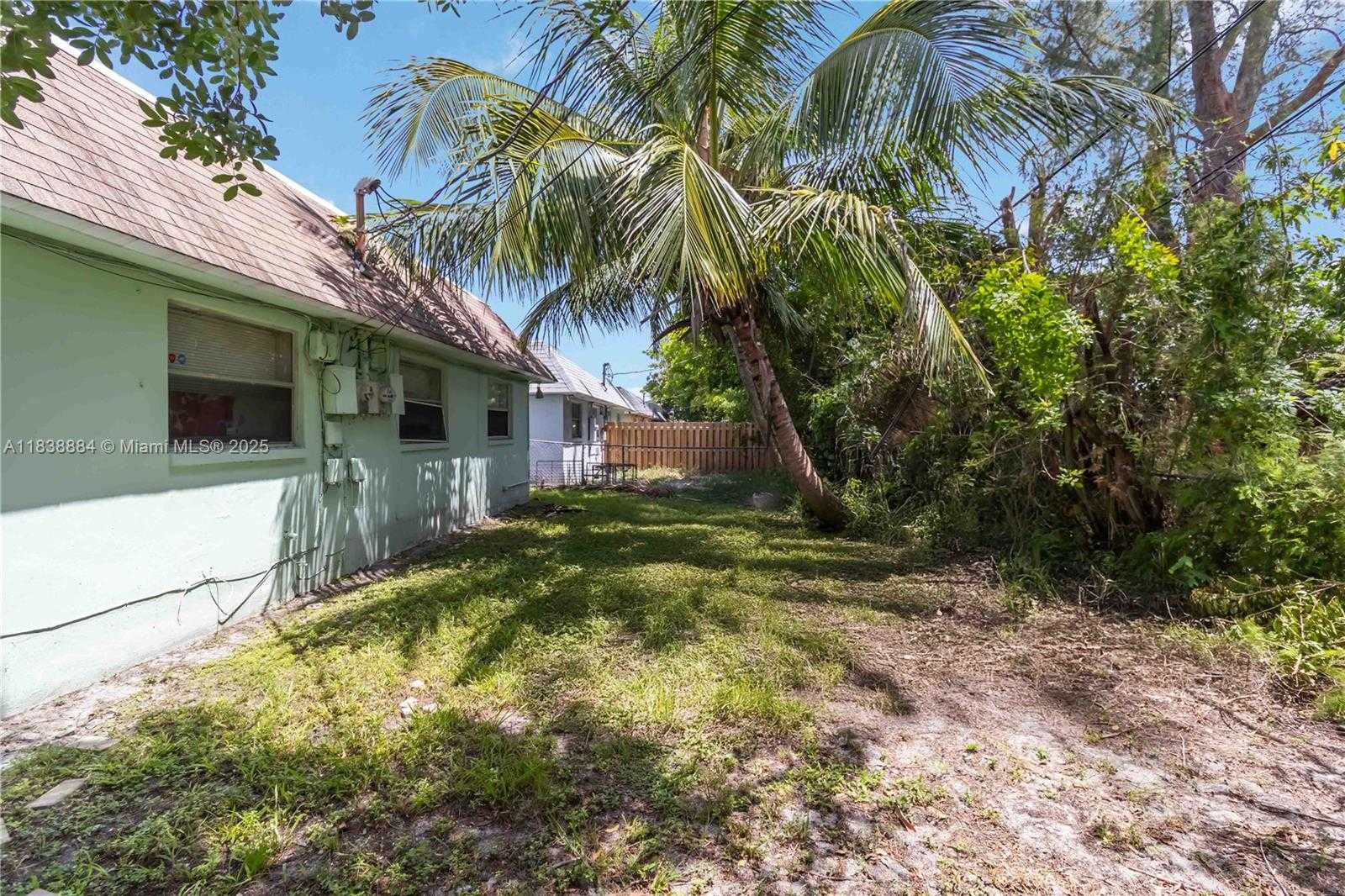 Small Image of 1427 NORTH WEST 8TH AVE, Fort Lauderdale Number 64