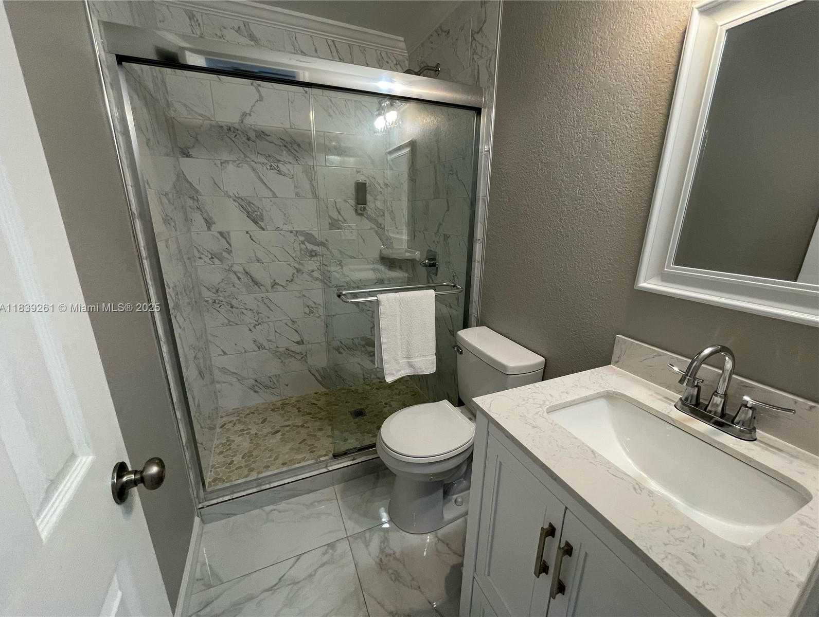 Small Image of 2240 SIMMS ST #4, Hollywood Number 7