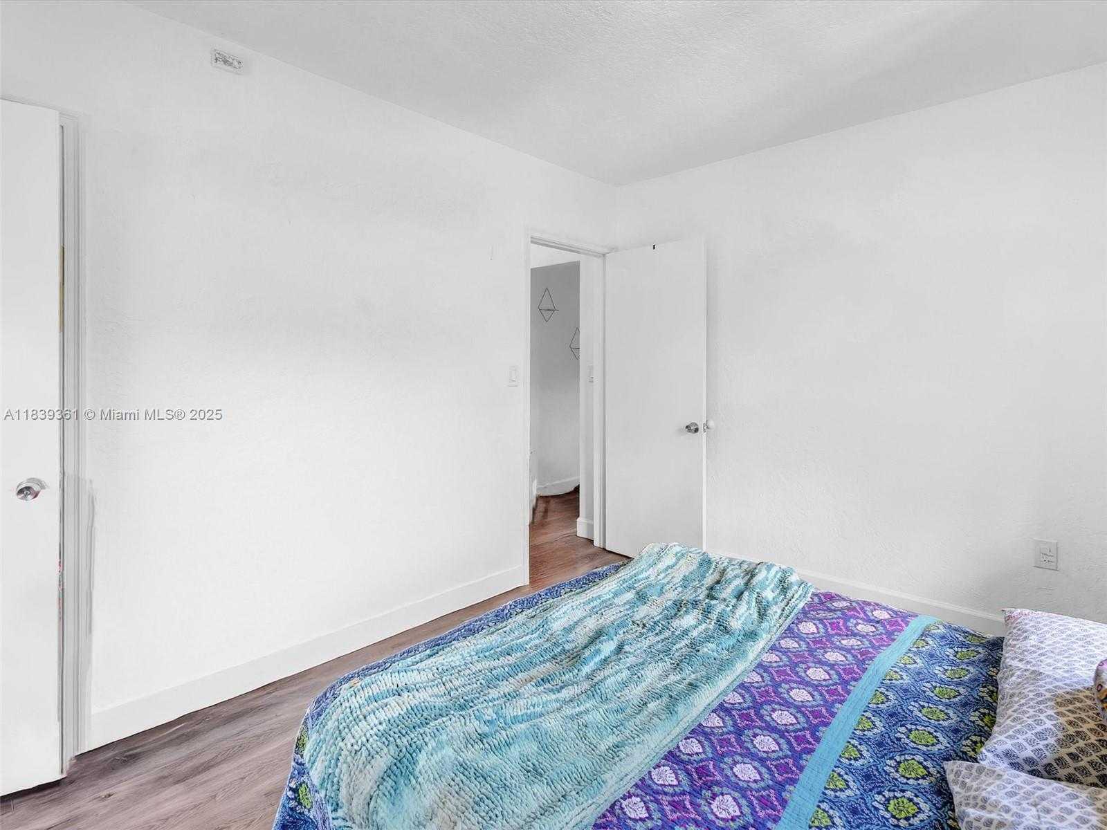 Small Image of 3210 EAST ELIZABETH ST, Miami Number 10