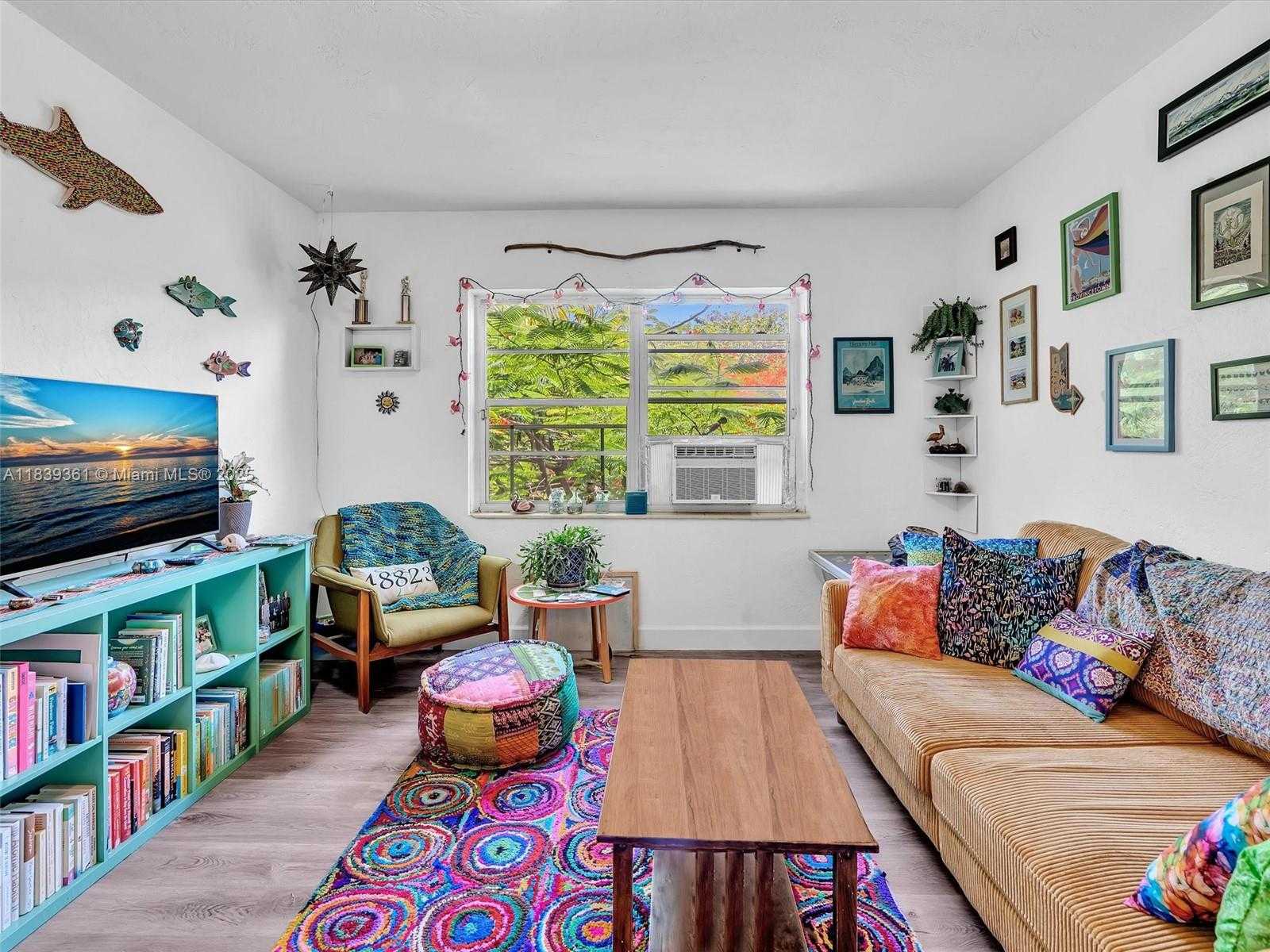 Small Image of 3210 EAST ELIZABETH ST, Miami Number 14