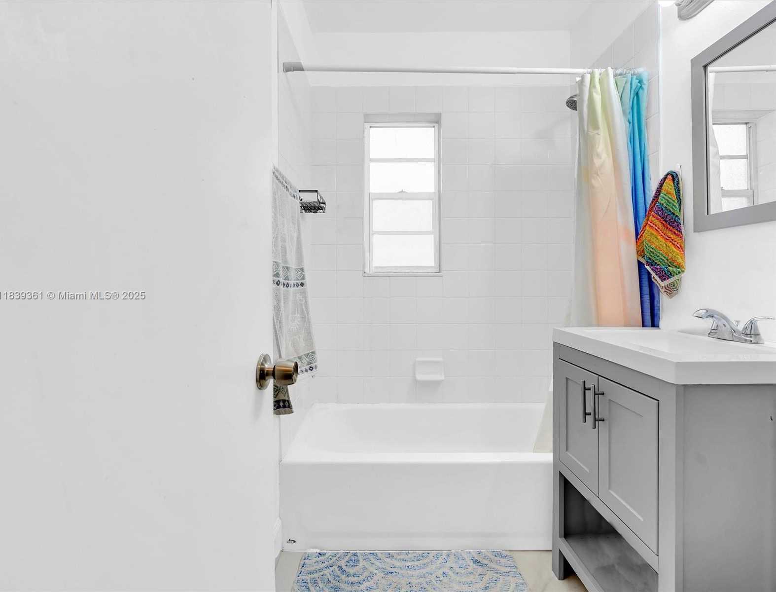 Small Image of 3210 EAST ELIZABETH ST, Miami Number 3
