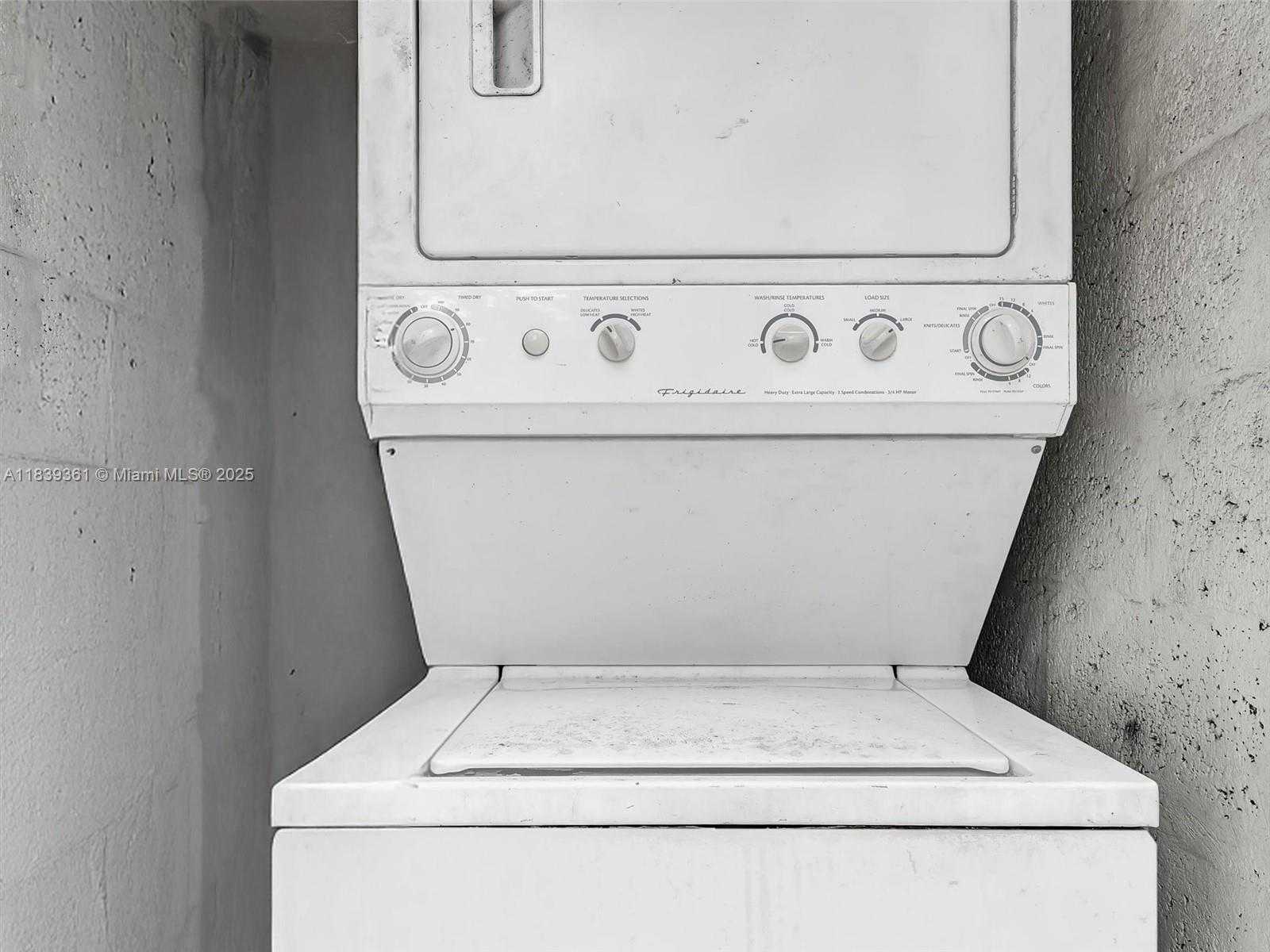 Small Image of 3210 EAST ELIZABETH ST, Miami Number 31
