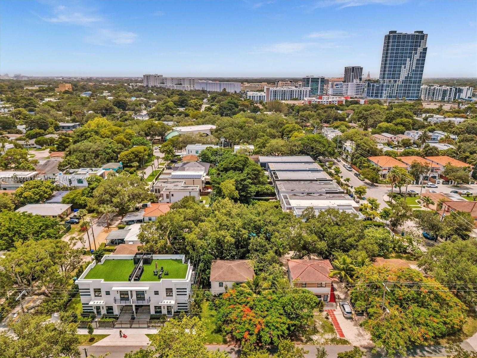 Small Image of 3210 EAST ELIZABETH ST, Miami Number 35
