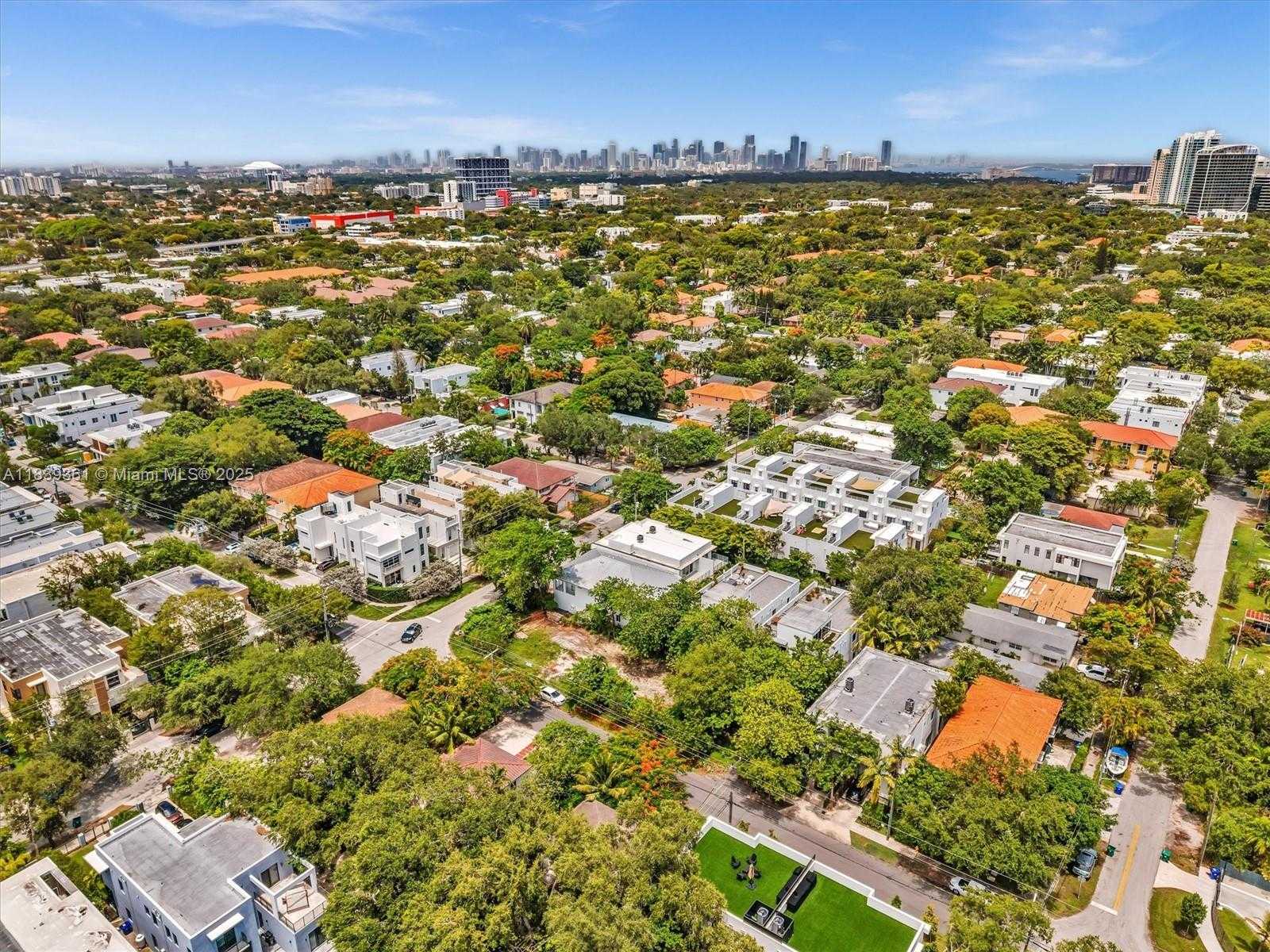 Small Image of 3210 EAST ELIZABETH ST, Miami Number 38