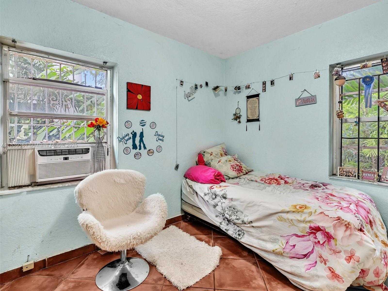 Small Image of 3210 EAST ELIZABETH ST, Miami Number 43
