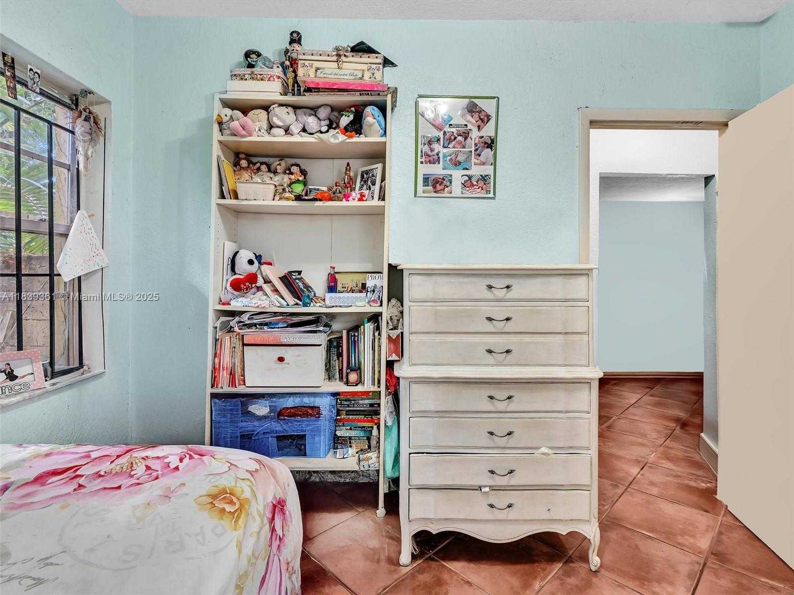 Small Image of 3210 EAST ELIZABETH ST, Miami Number 44