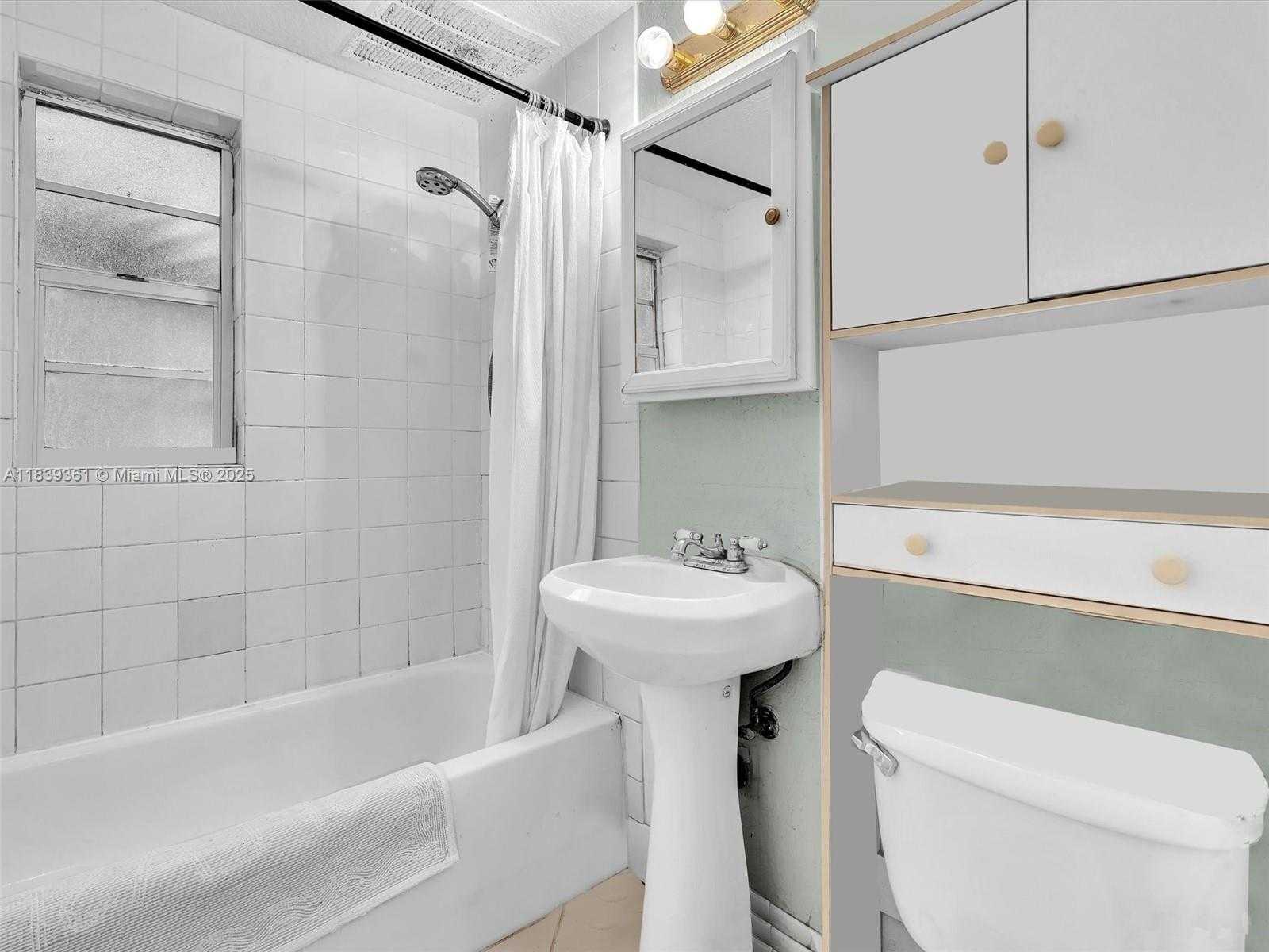 Small Image of 3210 EAST ELIZABETH ST, Miami Number 46
