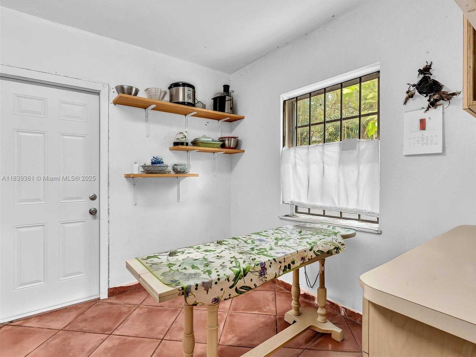Small Image of 3210 EAST ELIZABETH ST, Miami Number 48