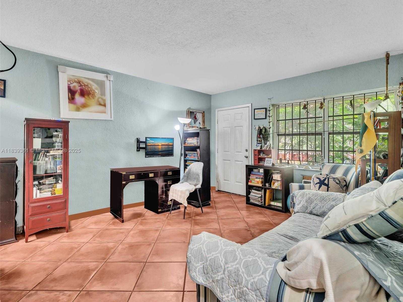 Small Image of 3210 EAST ELIZABETH ST, Miami Number 59