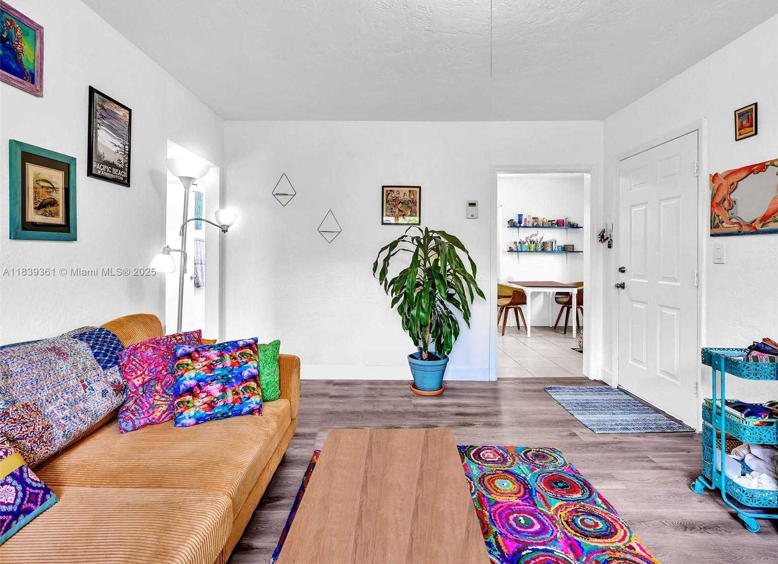 Small Image of 3210 EAST ELIZABETH ST, Miami Number 6