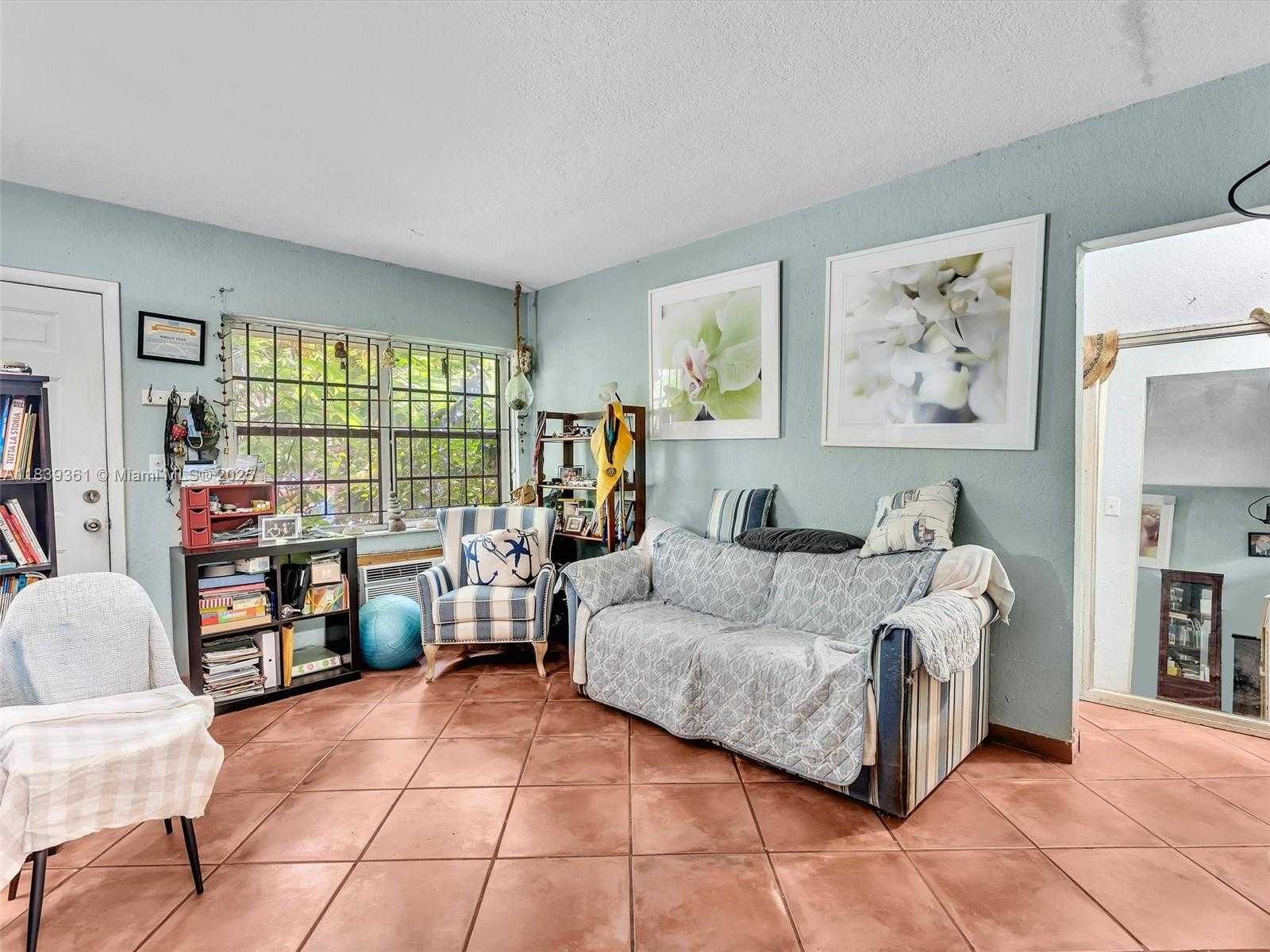 Small Image of 3210 EAST ELIZABETH ST, Miami Number 60
