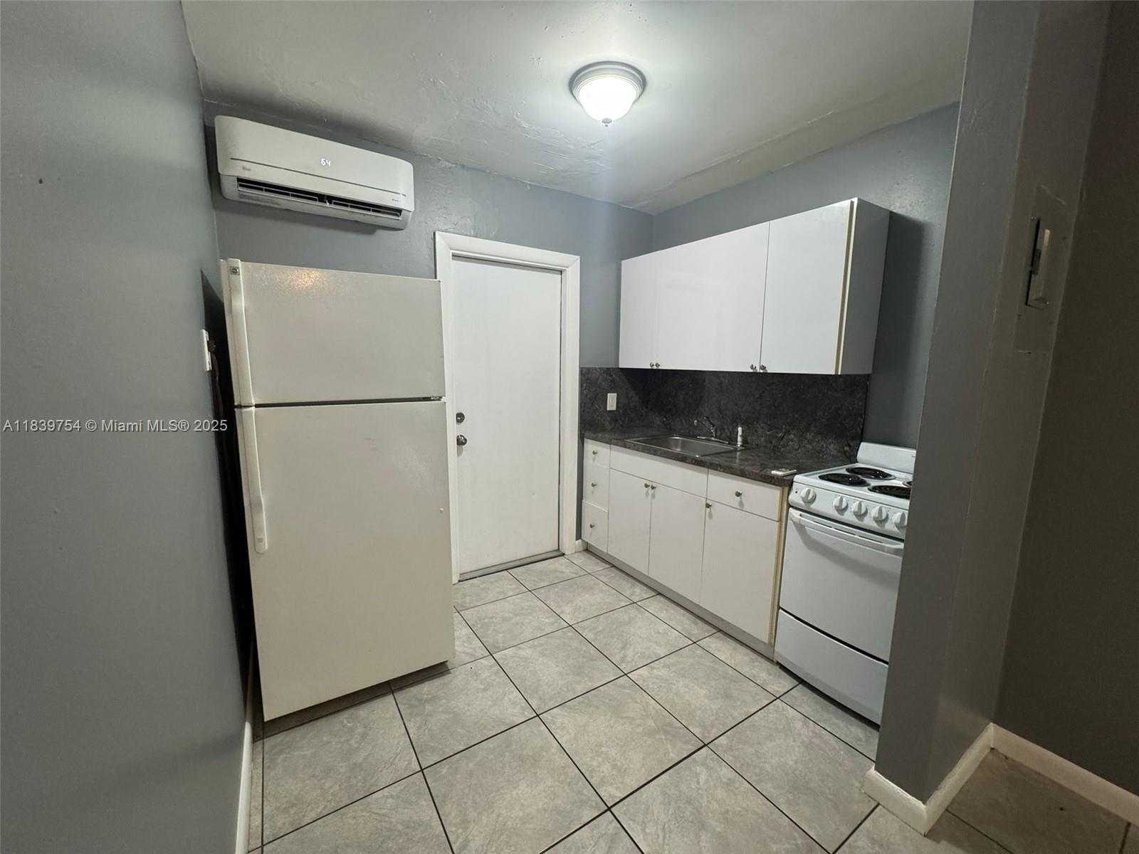 Small Image of 5010 NORTH WEST 2ND AVE, Miami Number 7