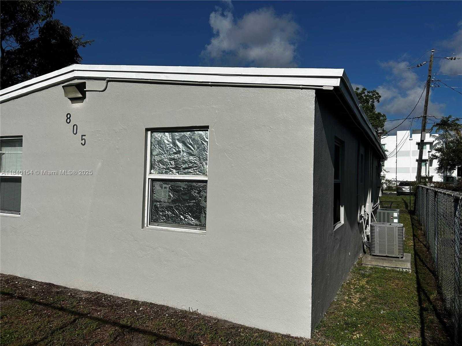 Small Image of 805 NORTH WEST 12TH AVE #3, Fort Lauderdale Number 2