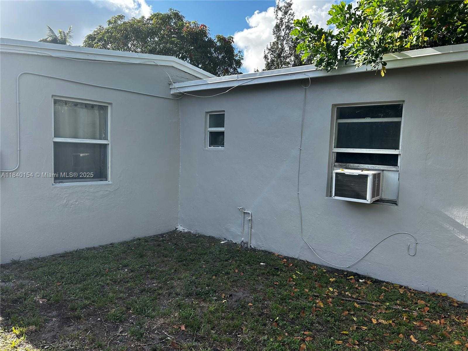Small Image of 805 NORTH WEST 12TH AVE #3, Fort Lauderdale Number 3