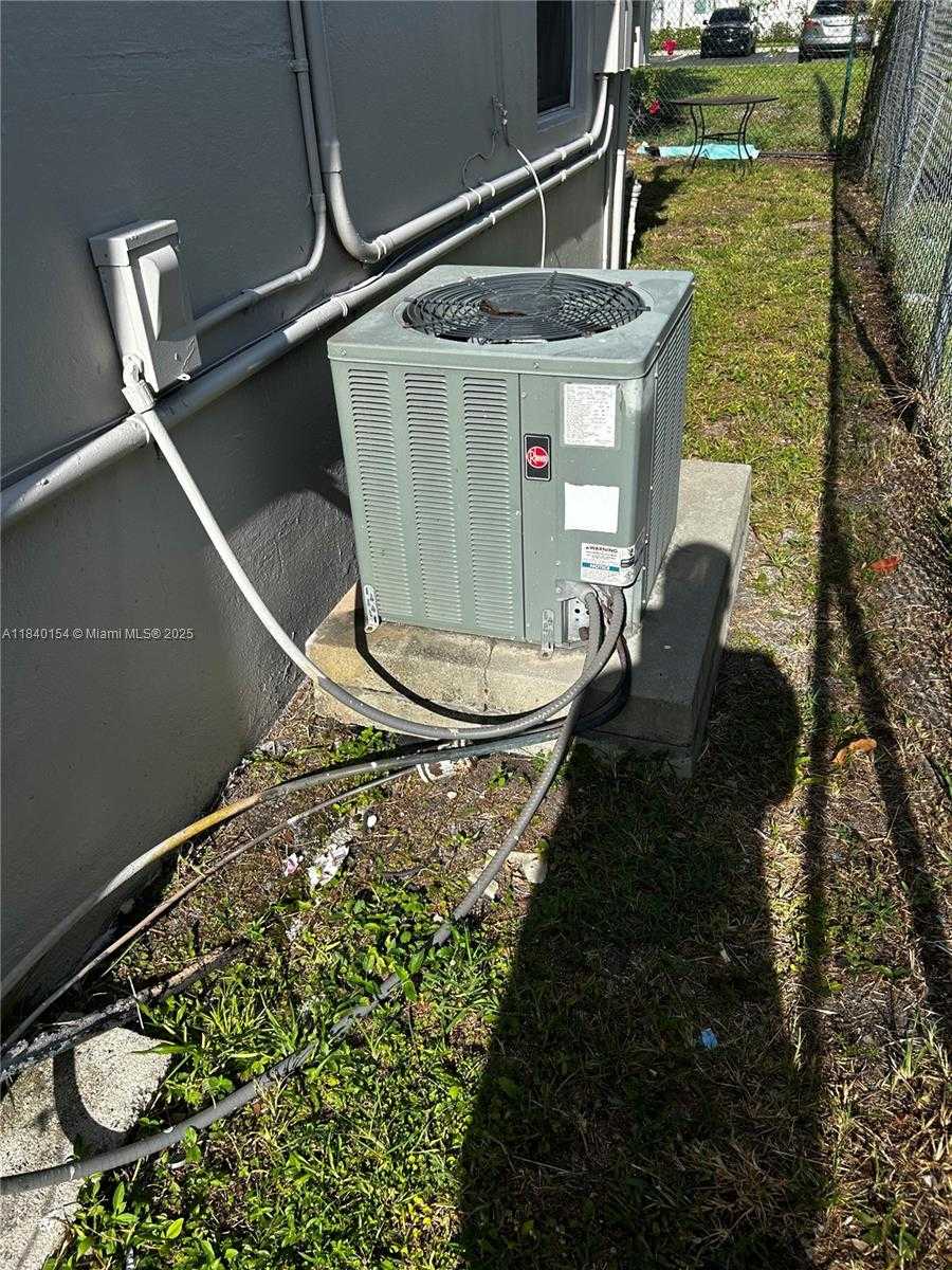 Small Image of 805 NORTH WEST 12TH AVE #3, Fort Lauderdale Number 9