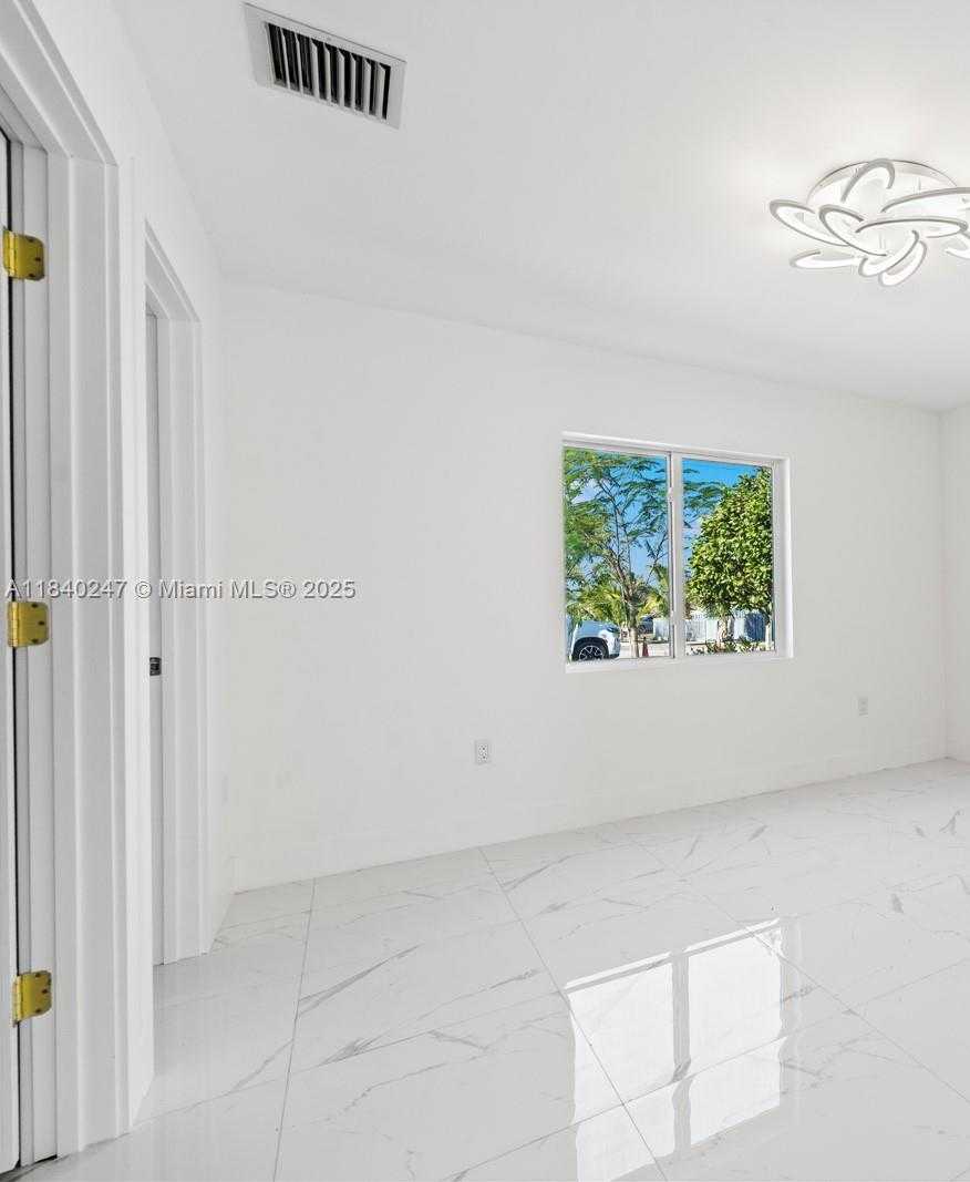 Small Image of 231 NORTH WEST 3RD AVE #2, Florida City Number 14
