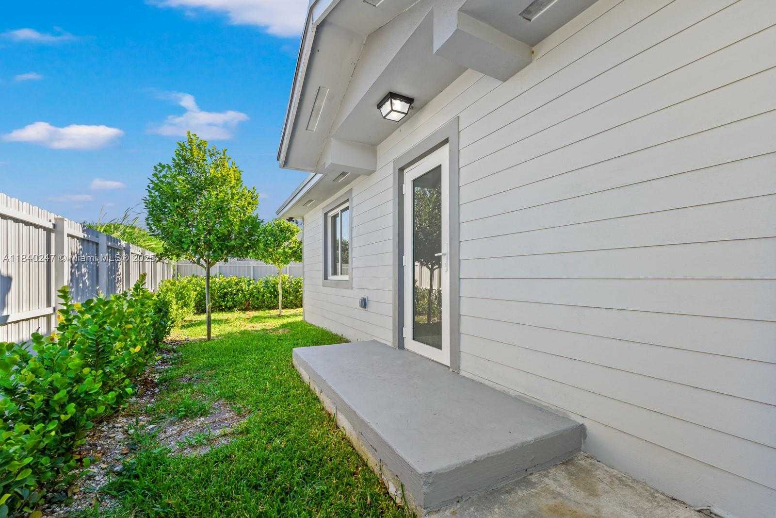 Small Image of 231 NORTH WEST 3RD AVE #2, Florida City Number 21